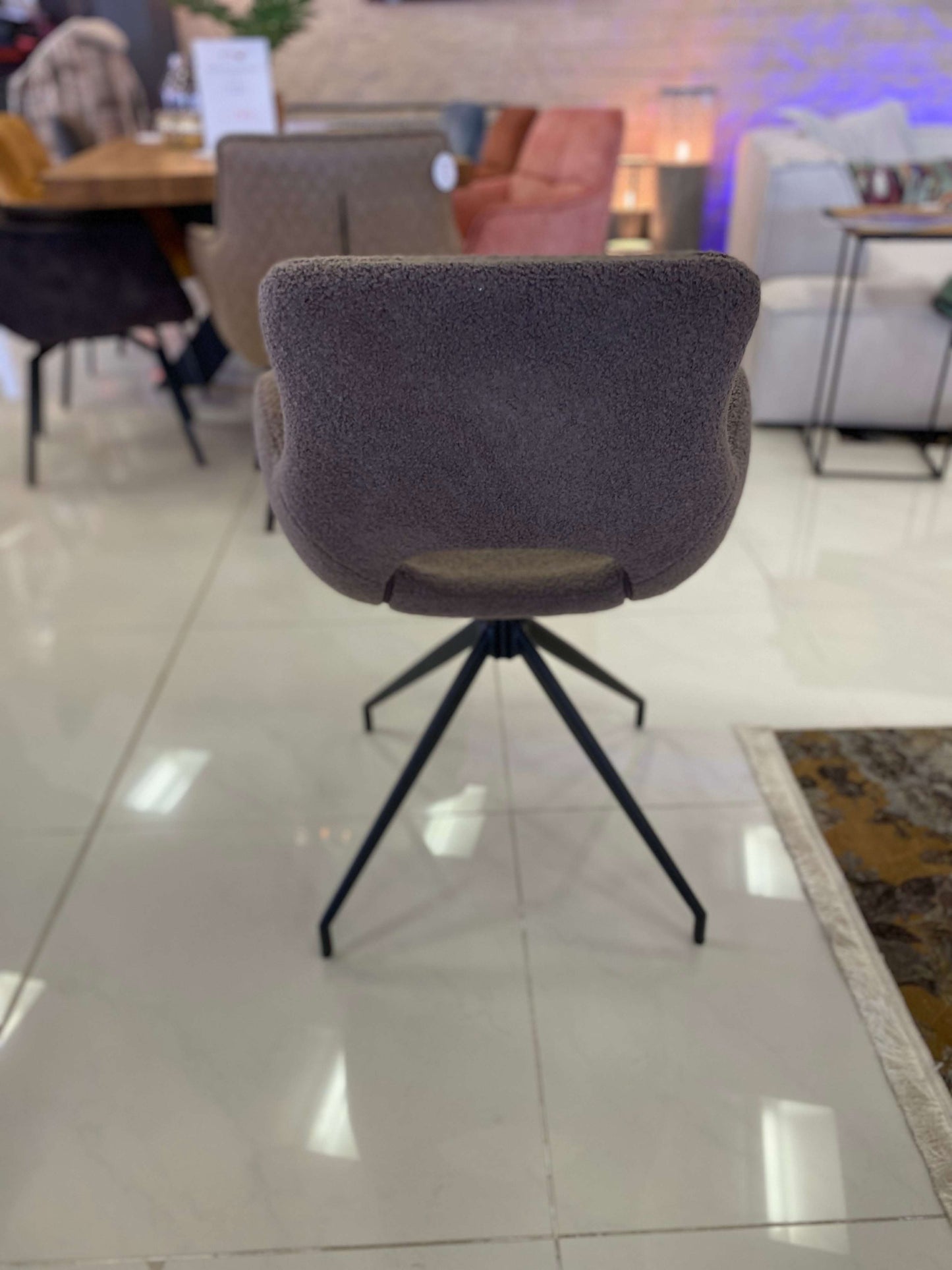 Campo Stuhl mit Armlehne Teddy Dark Brown