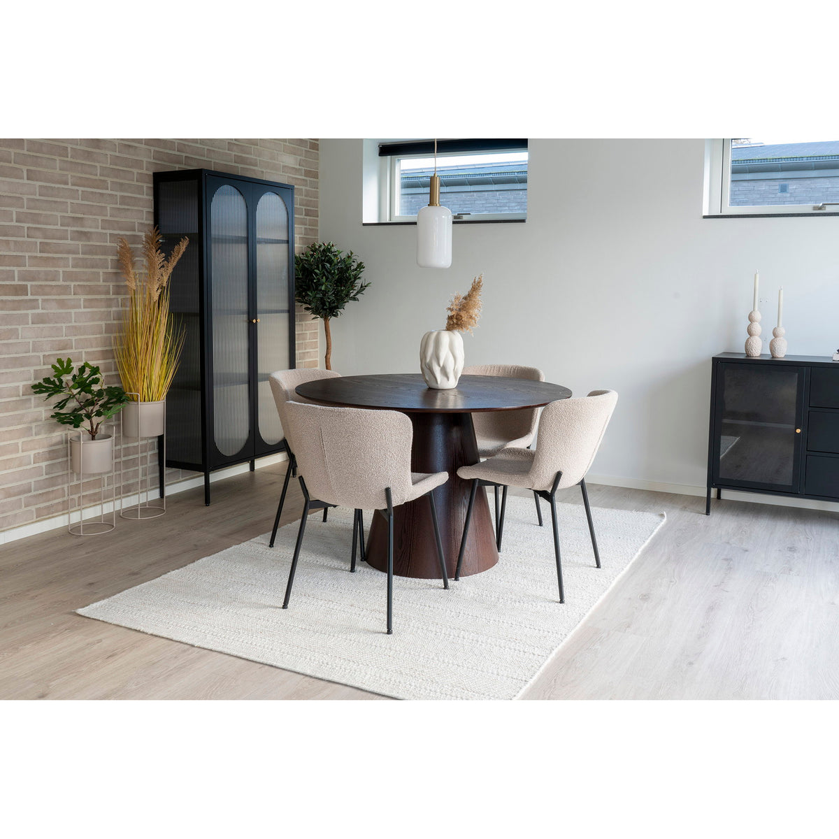 Elina Esszimmerstuhl 2er-Set – Bouclé Beige, Beine Schwarz – Ansicht 5