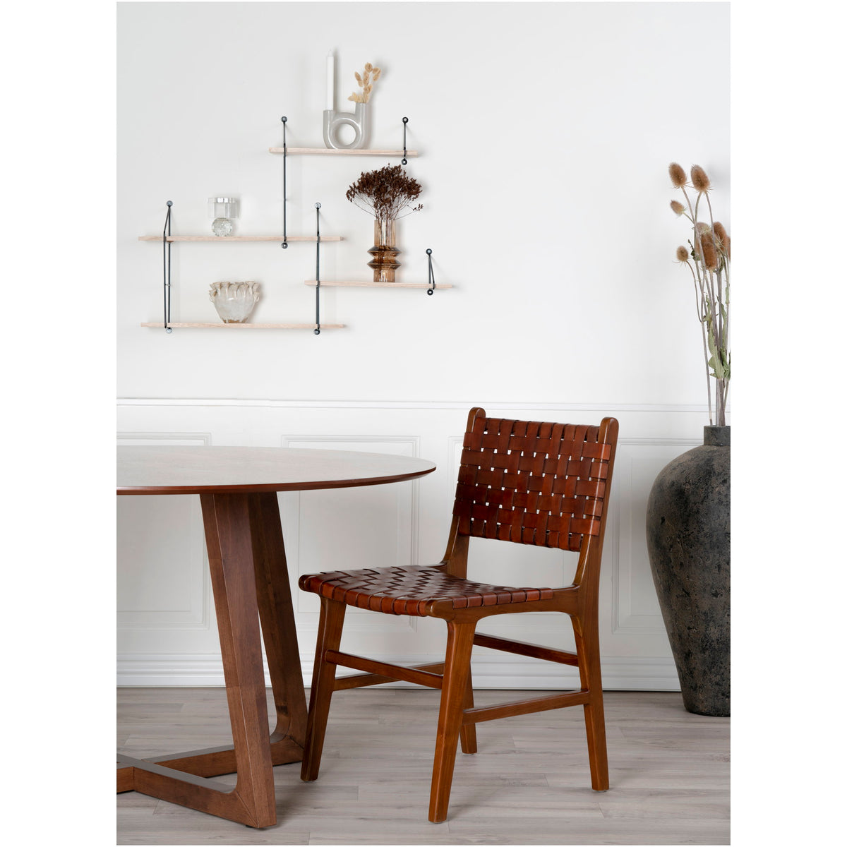 Leif Esszimmerstuhl 2er-Set – Leder Braun, Beine Teak – Ansicht 8