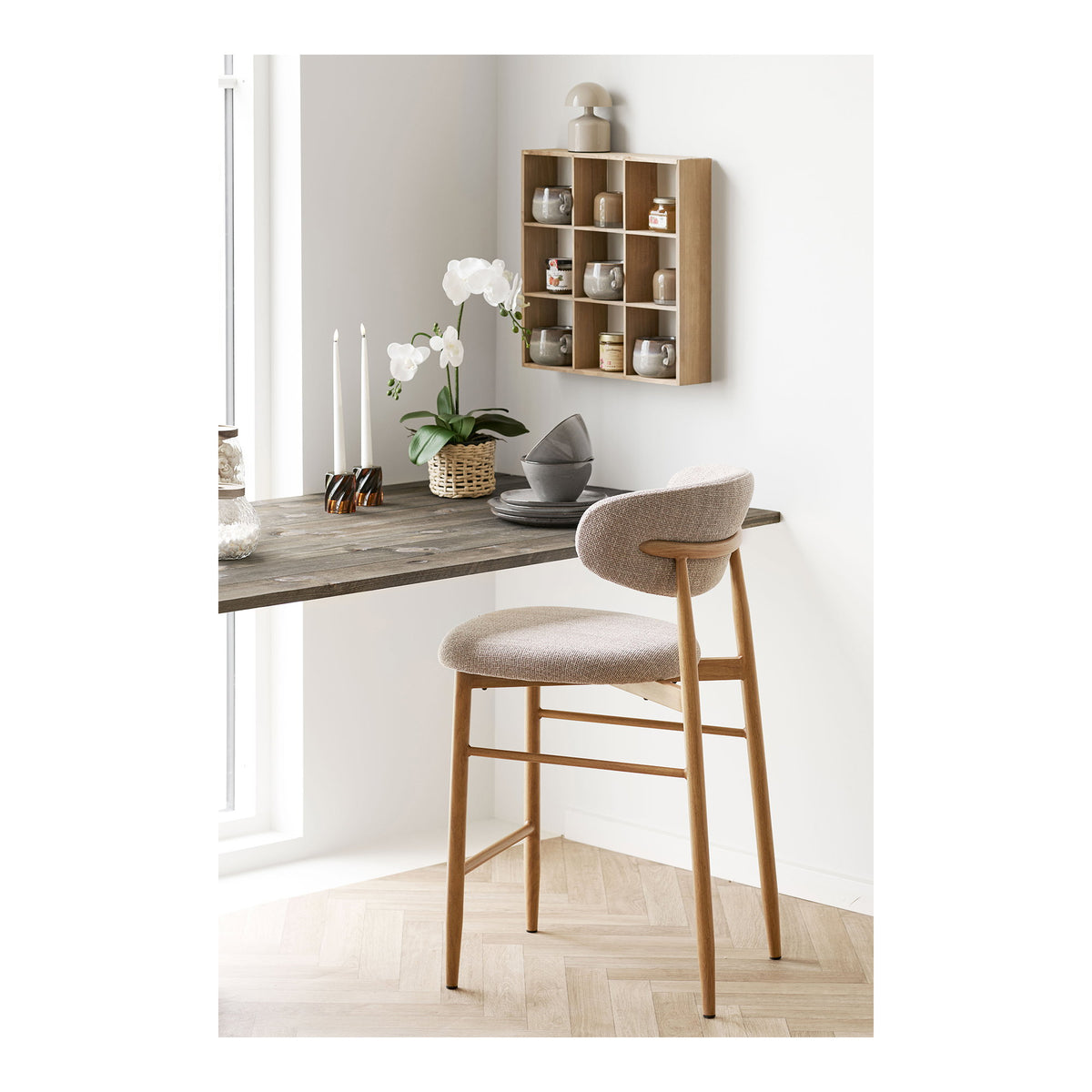 Olivia Tresenstuhl 2er-Set – Stoff Sand, Beine in Eichenoptik – Ansicht 6