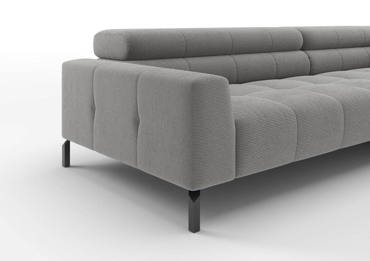 Kalmar Ecksofa in L-Form groß in Feincord Grau – Detail Armlehne und Fuß