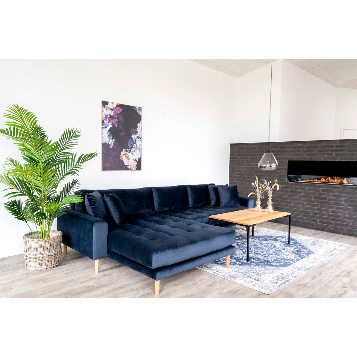 Ugo Sofa mit Récamiere links – Samt Dunkelblau, Beine Natur – Ansicht 6