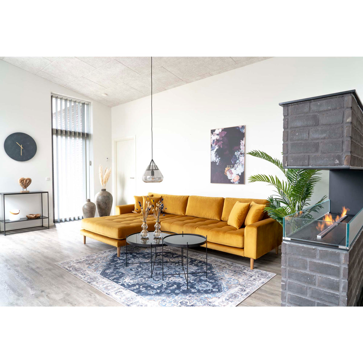 Ugo Sofa mit Récamiere links – Samt Senfgelb, Beine Natur – Ansicht 6