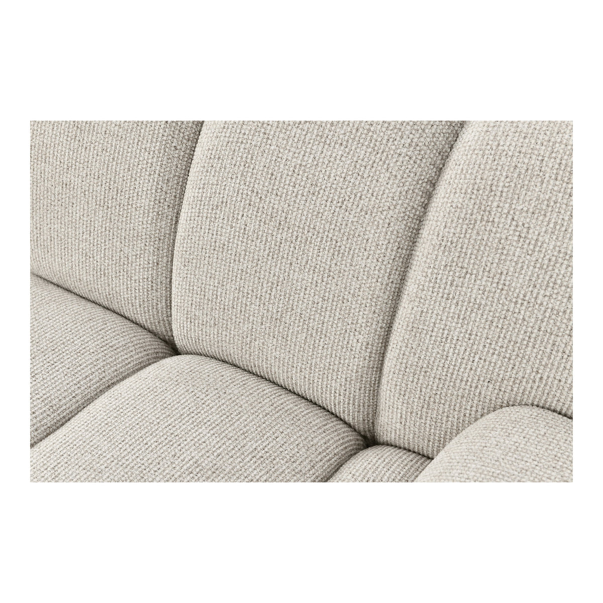 Betty 3,5-Sitzer-Modulsofa mit Pouf links – Sand – Ansicht 3