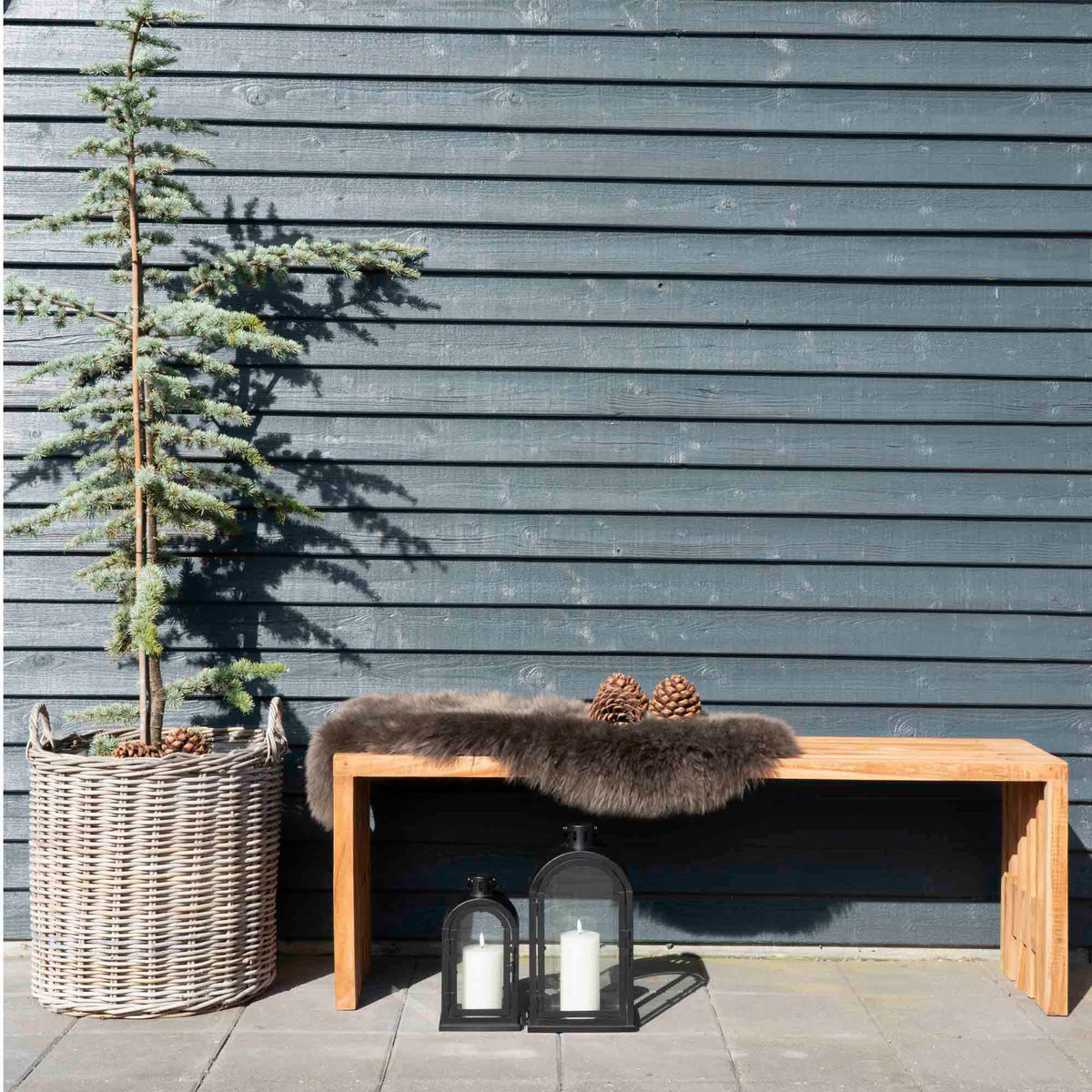 Linn Sitzbank – Teak Natur, 140 × 35 × 48 cm – Ansicht 11