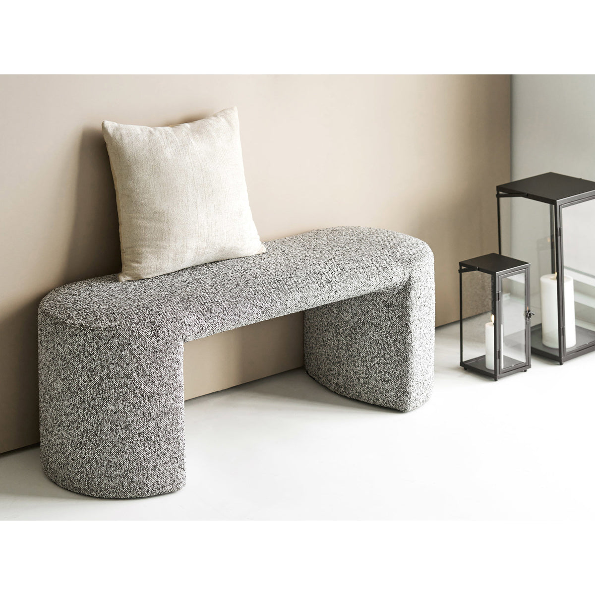 Cosmo Sitzbank – Bouclé Schwarz/Weiß, 120 × 45 × 44 cm – Ansicht 7