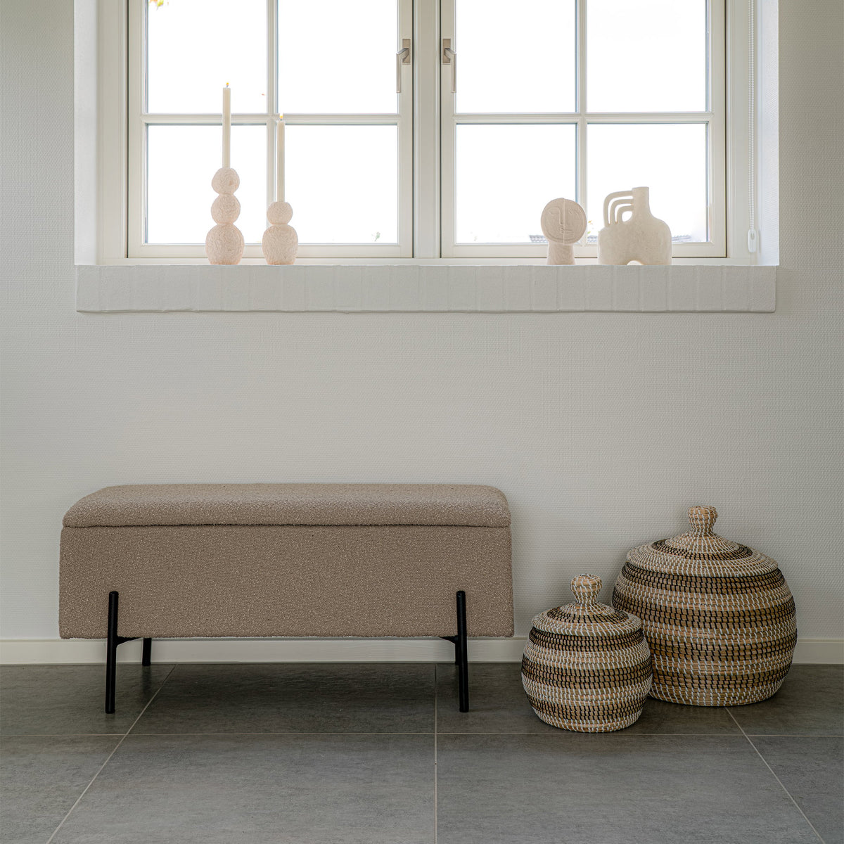Sixten Sitzbank mit Stauraum – Bouclé Beige, 95 × 36,5 × 43 cm – Ansicht 4