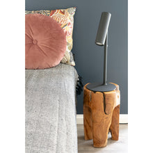 Jonte Hocker mit drei Beinen – Teak Natur, ø 26 × 40 cm – Ansicht 5