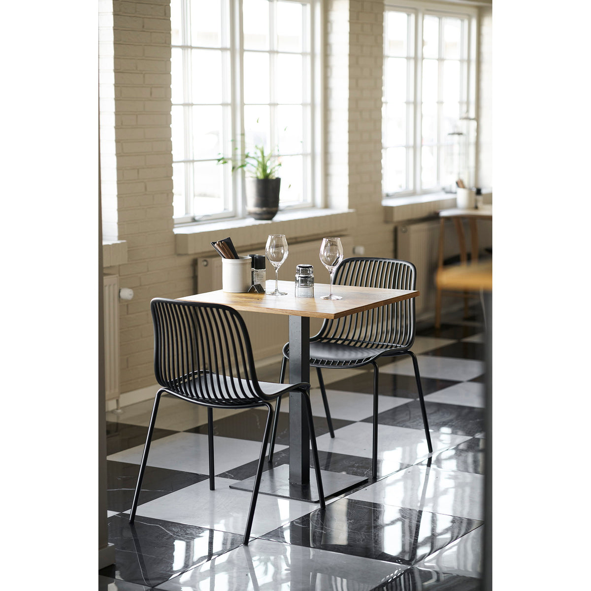 Caius Bistrotisch – Eiche Natur, Gestell Schwarz, 70 × 70 × 75 cm – Ansicht 6