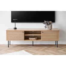 Gunnar TV-Board mit 2 Türen – Eichenfurnier Natur, Beine Schwarz, 150 × 40 × 50 cm – Ansicht 2