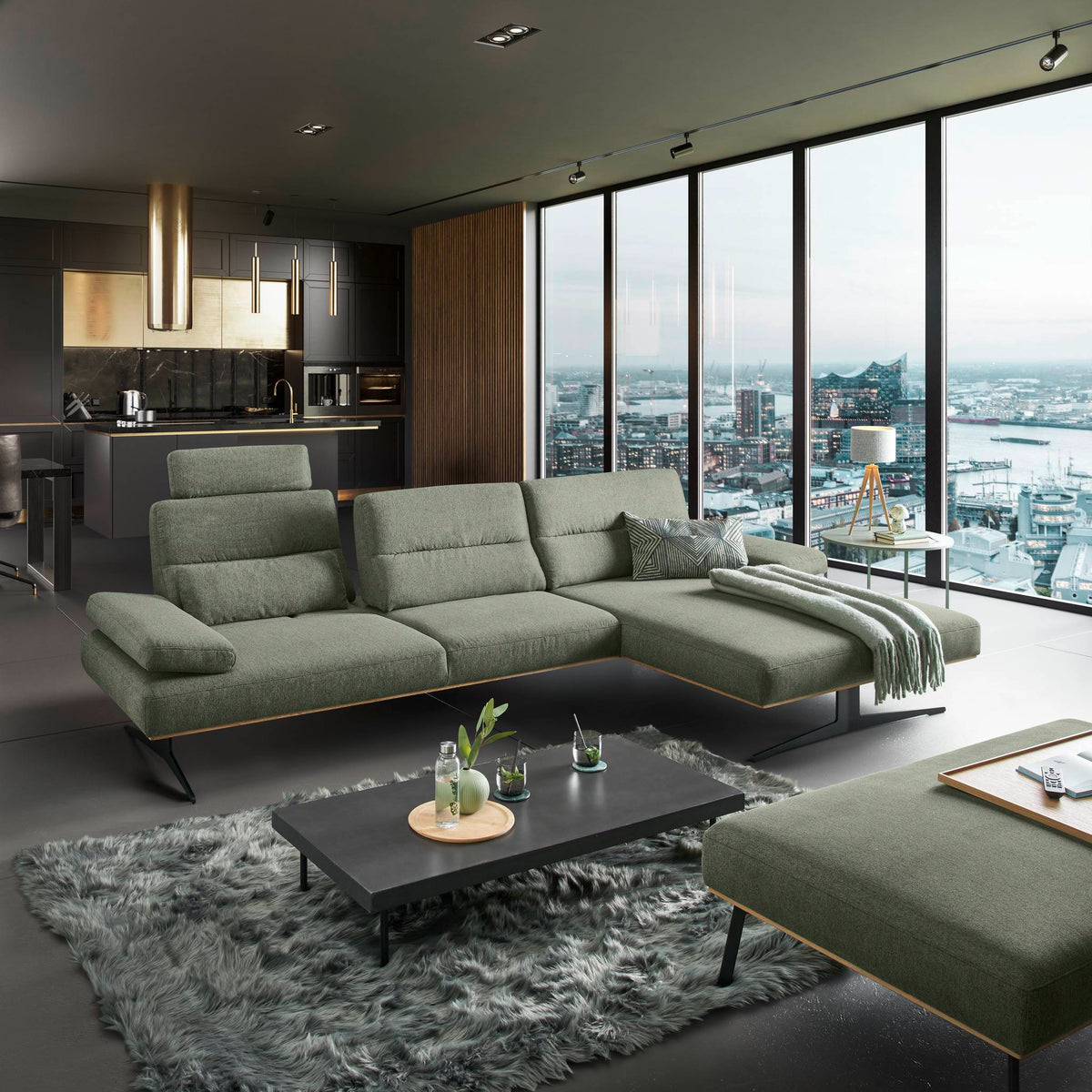 Arendal Ecksofa mit Longchair in Webstoff Turtle, Longchair rechts – Wohnbeispiel