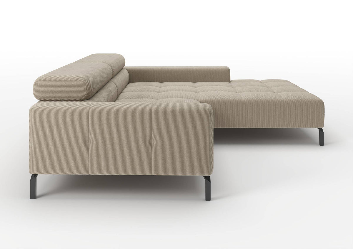 Kalmar Ecksofa kompakt mit Ottomane in Feincord Sand, Ottomane rechts – Seitenansicht