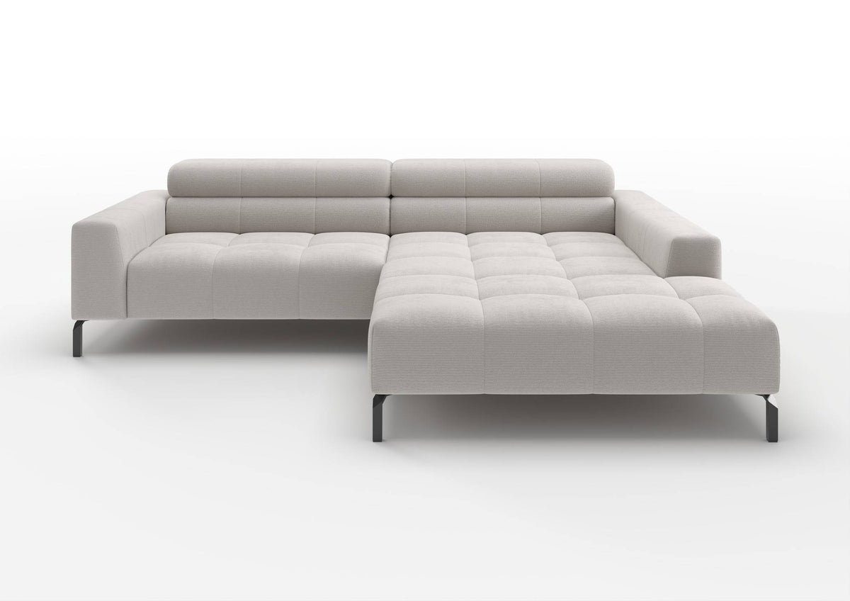 Kalmar Ecksofa kompakt mit Ottomane in Feincord Weiß, Ottomane rechts – Ansicht von vorn