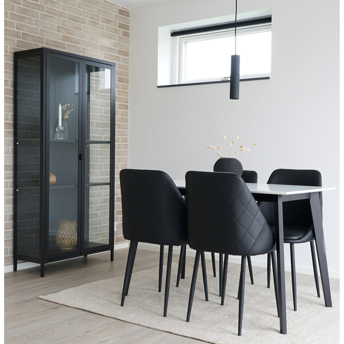 Arlo Vitrine mit 2 Glastüren – Stahl Schwarz, 80 × 35 × 175 cm – Ansicht 10