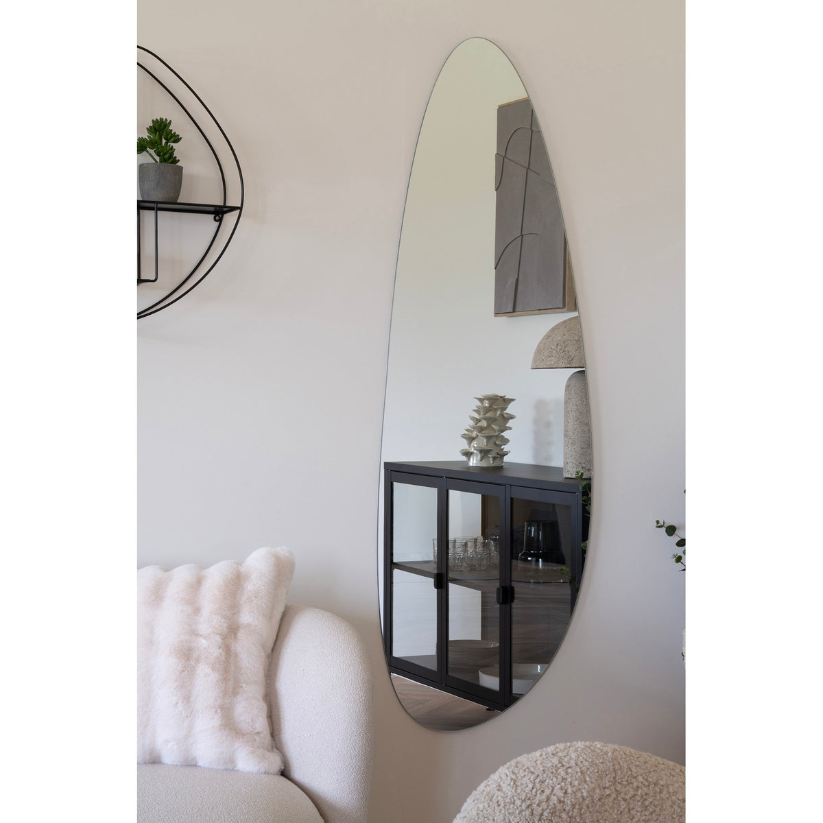 Arlo Sideboard mit 3 Glastüren – Stahl Schwarz, 140 × 40 × 85 cm – Ansicht 7