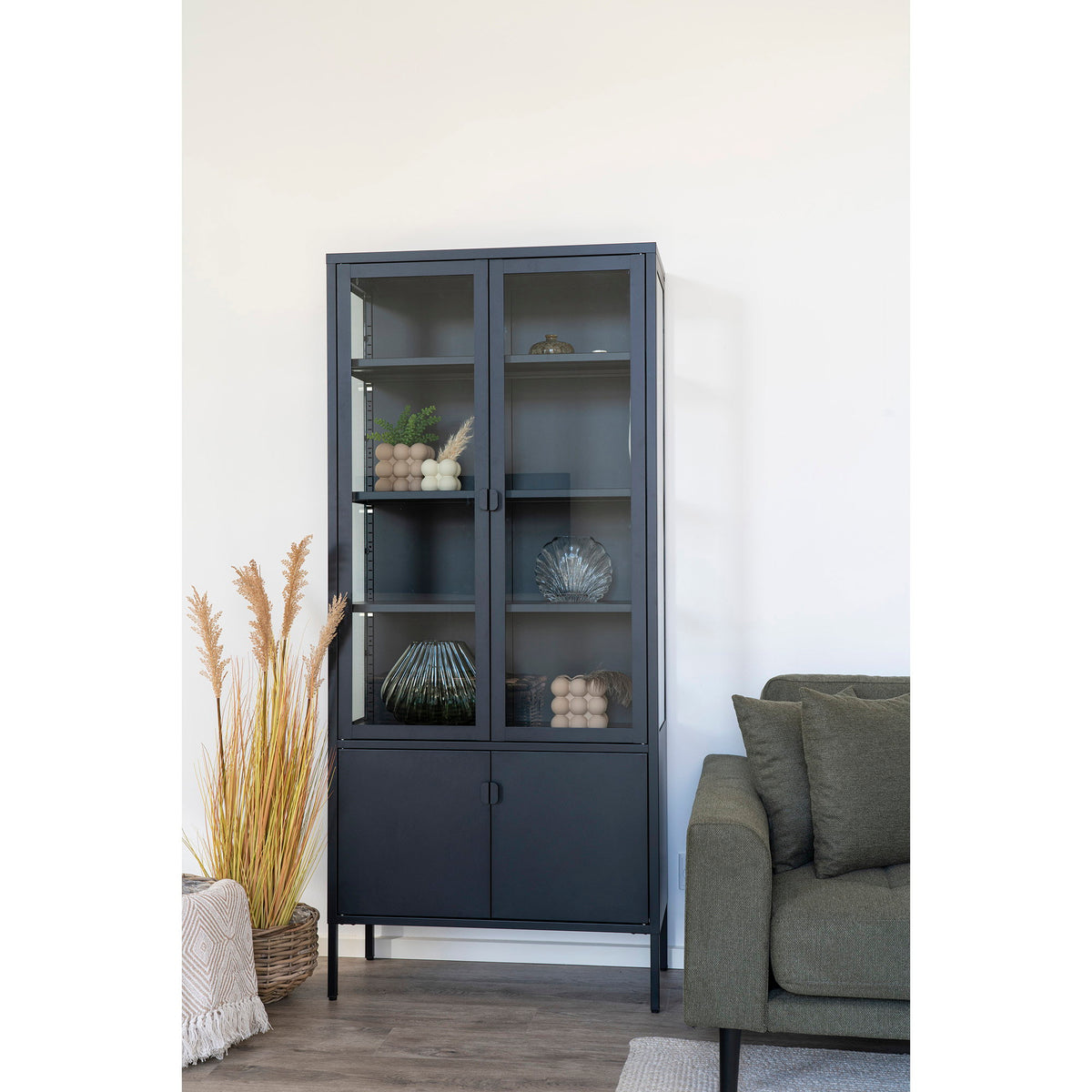Arlo Vitrine mit 4 Türen – Stahl Schwarz, 80 × 35 × 180 cm – Ansicht 5