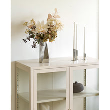 Arlo Vitrine mit 2 Glastüren – Stahl Cremeweiß, 80 × 40 × 101 cm – Ansicht 7
