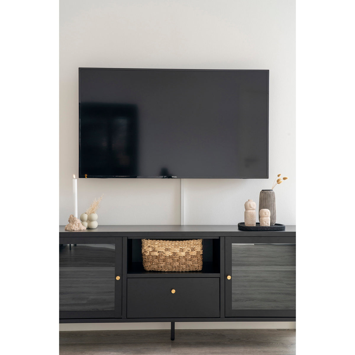 Joris TV-Board mit 2 Glastüren und Schublade – Stahl Schwarz, 150 × 35 × 60 cm – Ansicht 5