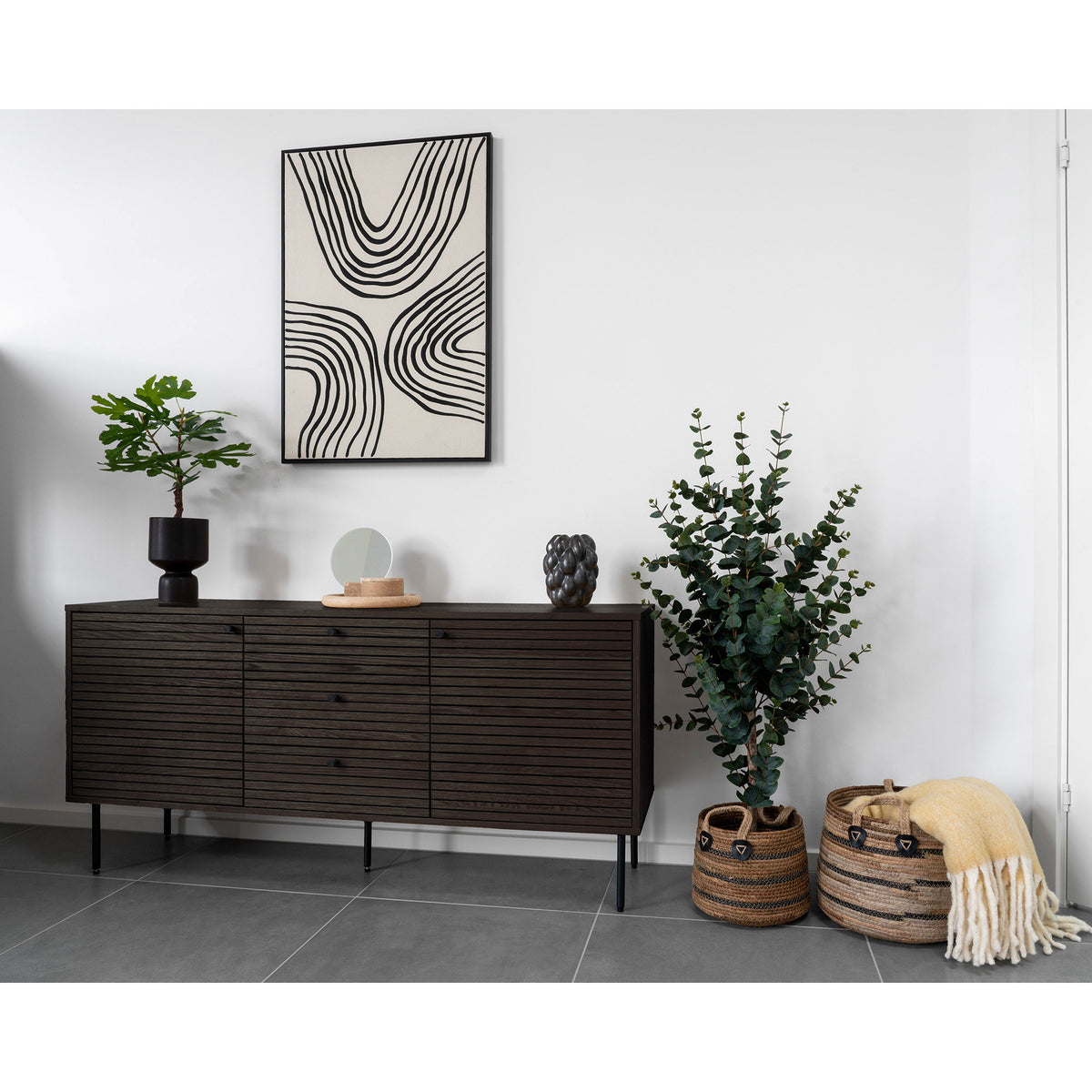 Gunnar Sideboard – Eichenfurnier Eiche geräuchert, Beine Schwarz, 150 × 40 × 74 cm – Ansicht 7