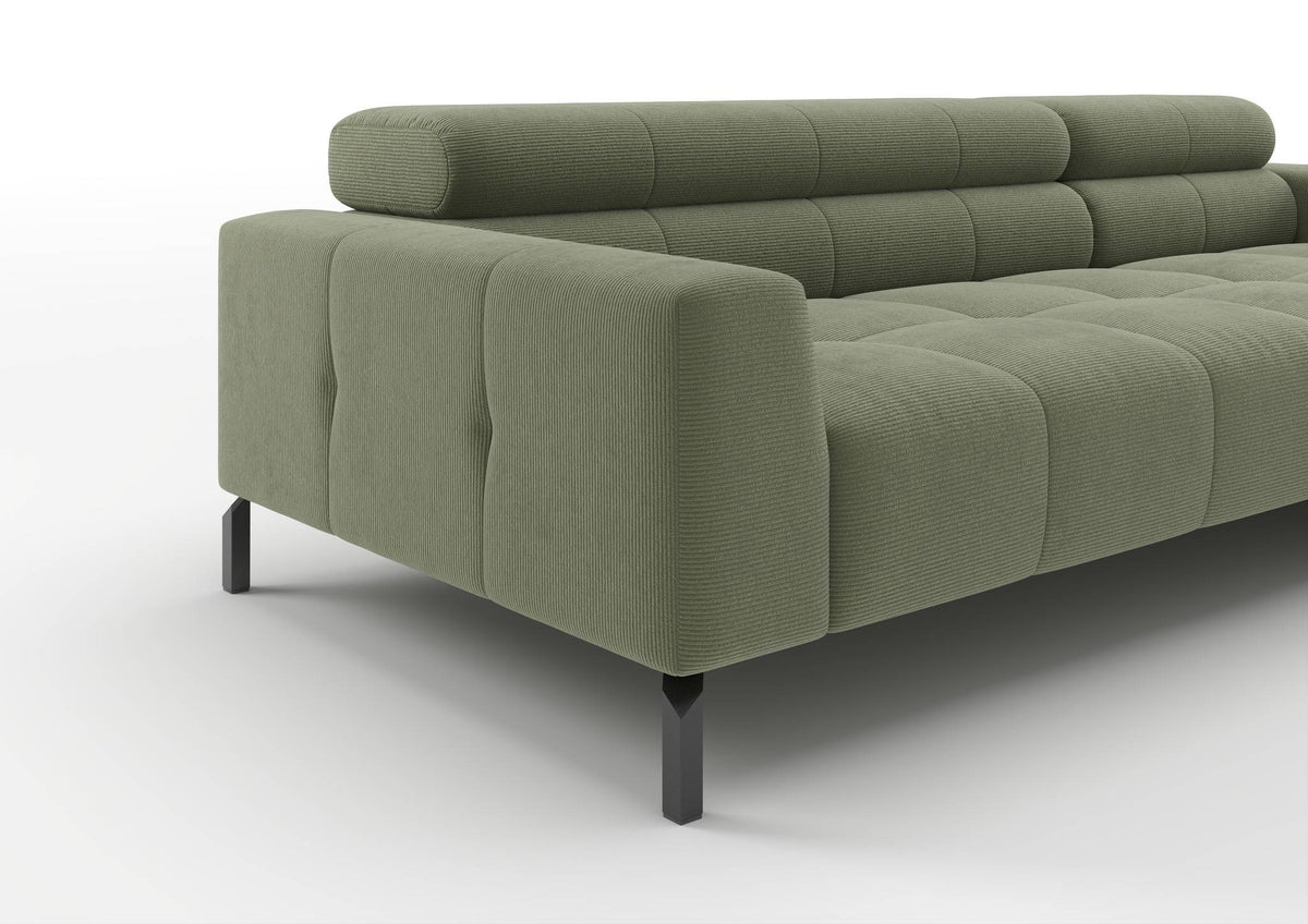 Kalmar Ecksofa mit Longchair in Feincord Oliv – Detail Armlehne und Fuß