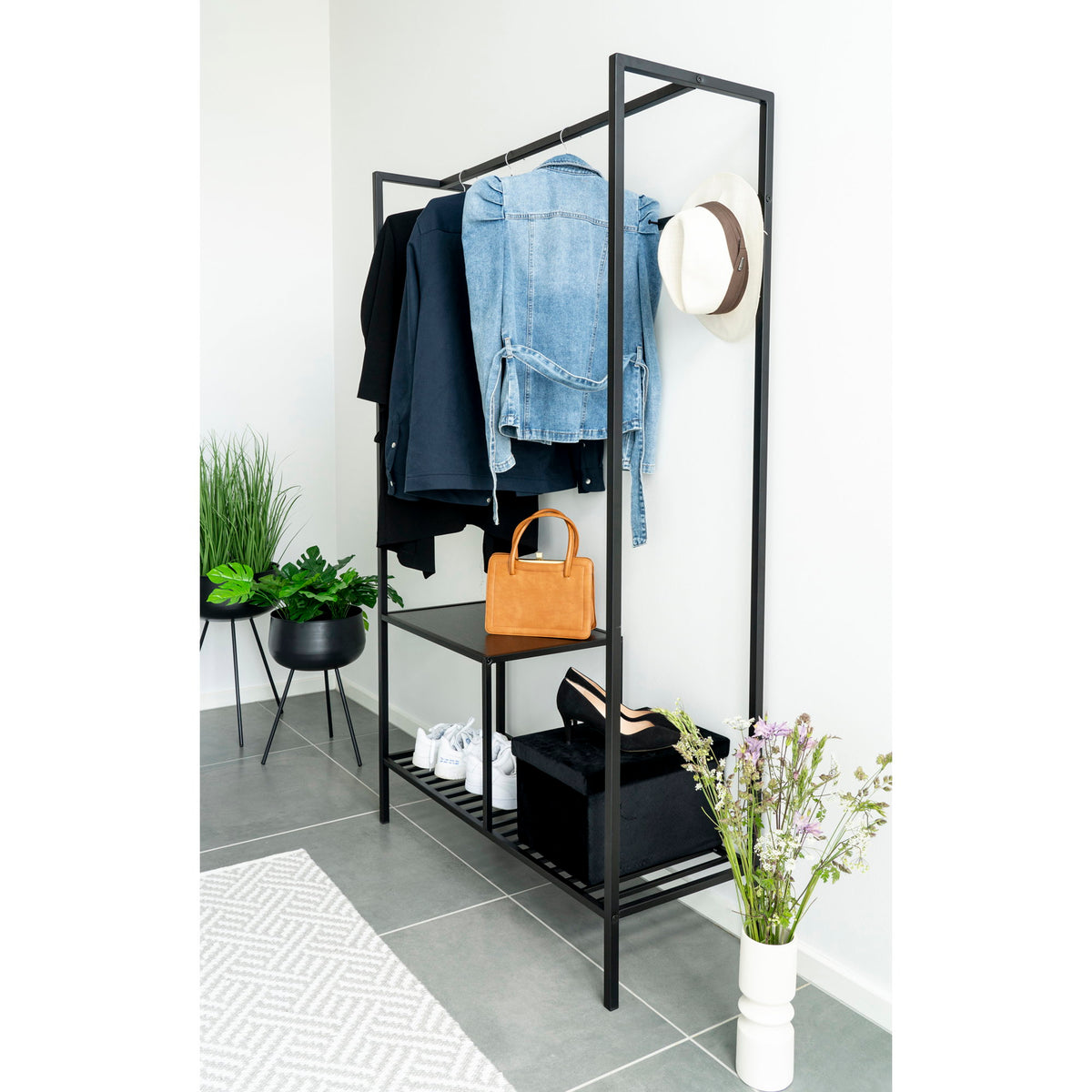 Sami Kleiderschrank – Schwarz, Gestell Schwarz, 101 × 38 × 170 cm – Ansicht 5