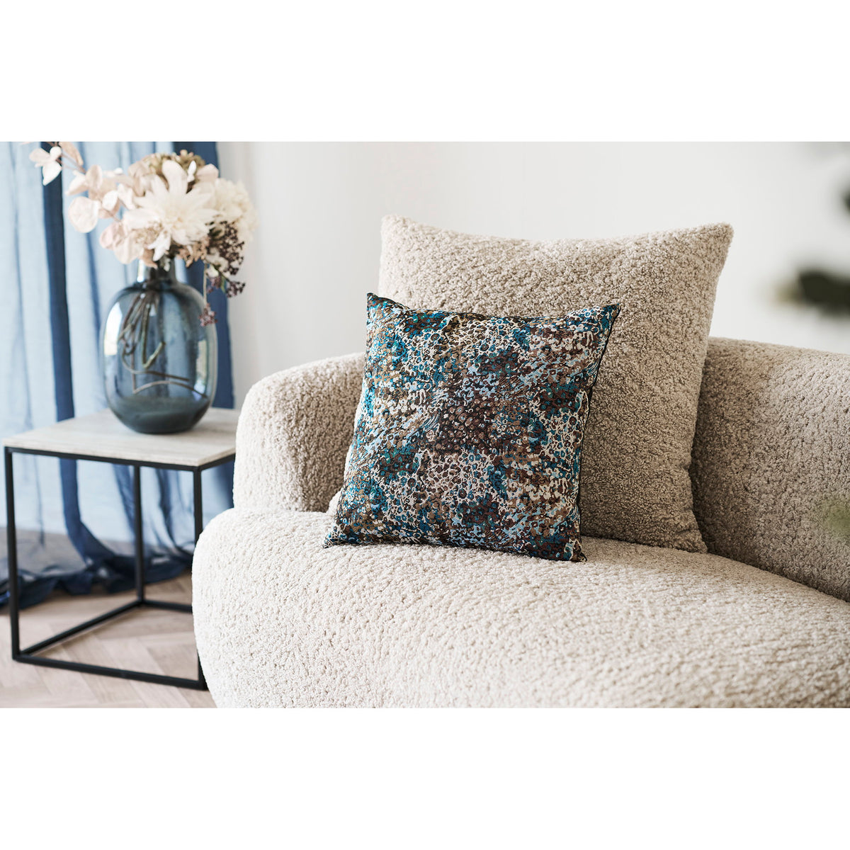 Alva Kissen – Blau/Braun, 45 × 45 cm – Ansicht 3