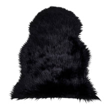 Kunstfell in Lammfell-Optik – Schwarz, 50 × 85 cm von Luiva Living