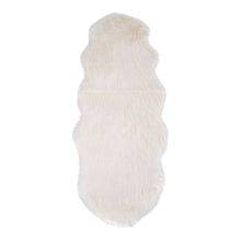 Kunstfell in Lammfell-Optik – Elfenbein, 60 × 180 cm von Luiva Living