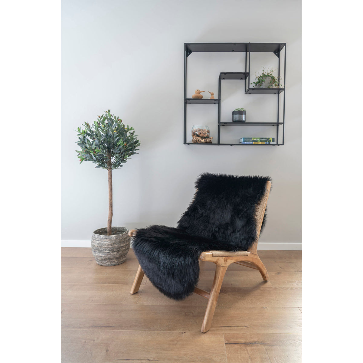 Kunstfell in Lammfell-Optik – Schwarz, 60 × 180 cm – Ansicht 2