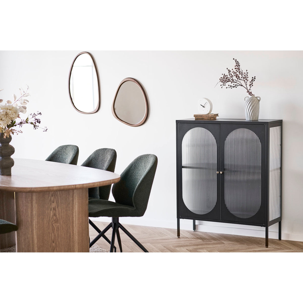 Tore Wandspiegel in organischer Form – Holzoptik Natur, 44 × 48 cm – Ansicht 3