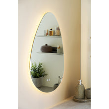 Mattis LED-Spiegel in organischer Form – Glas, 58 × 80 cm – Ansicht 8