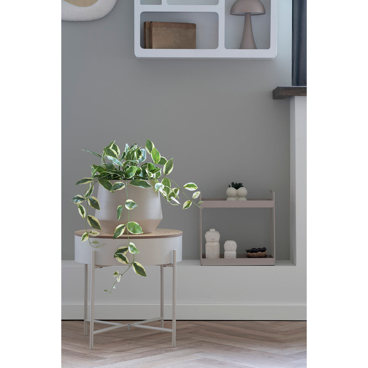 Mia Beistelltisch rund – Stahl Beige, Tischplatte Natur, ø 40 × 40 cm – Ansicht 6