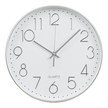 Anya Wanduhr – Silber, ø 30 cm von Luiva Living