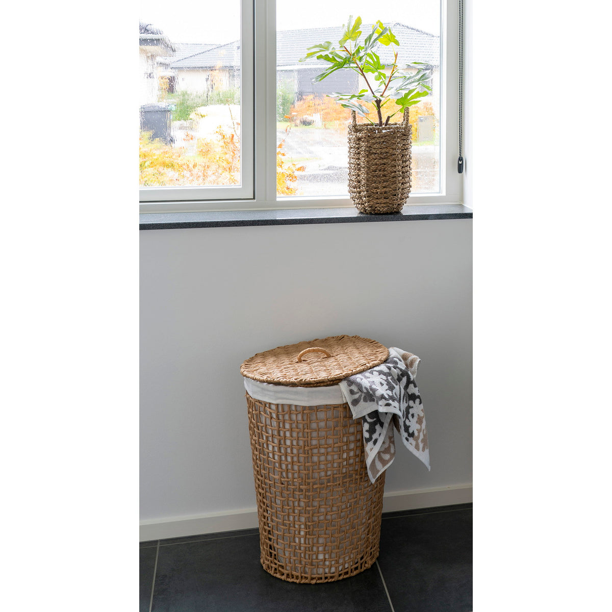 Kira Wäschekorb – Papier Natur/Weiß, ø 42 × 56 cm – Ansicht 3