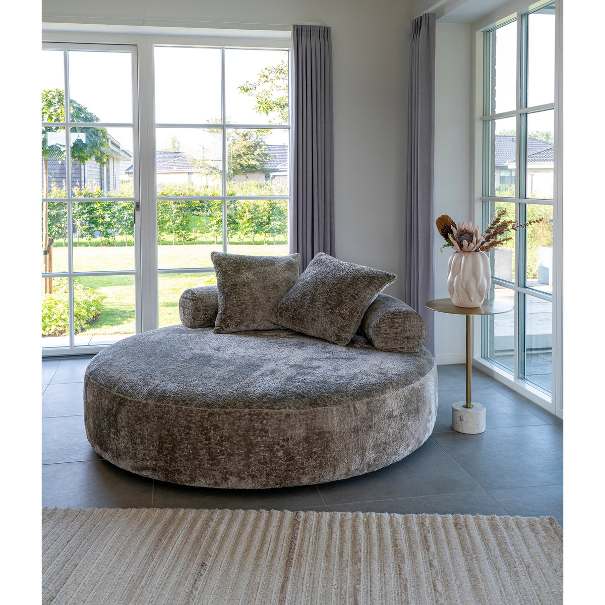 Moritz Daybed rund, inkl. 2 Kissen – Chenille Natur – Ansicht 8