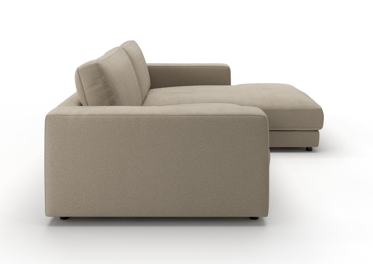 Skagen Ecksofa mit Longchair in Feincord Sand, Longchair rechts – Seitenansicht