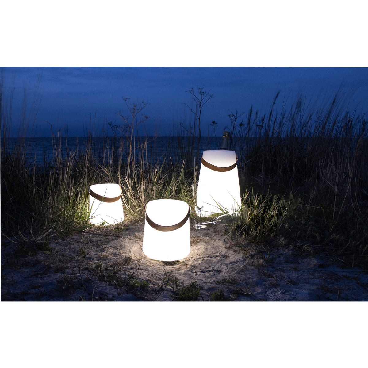 Bent LED-Weinkühler mit Trageriemen, akkubetrieben – Weiß – Ansicht 4