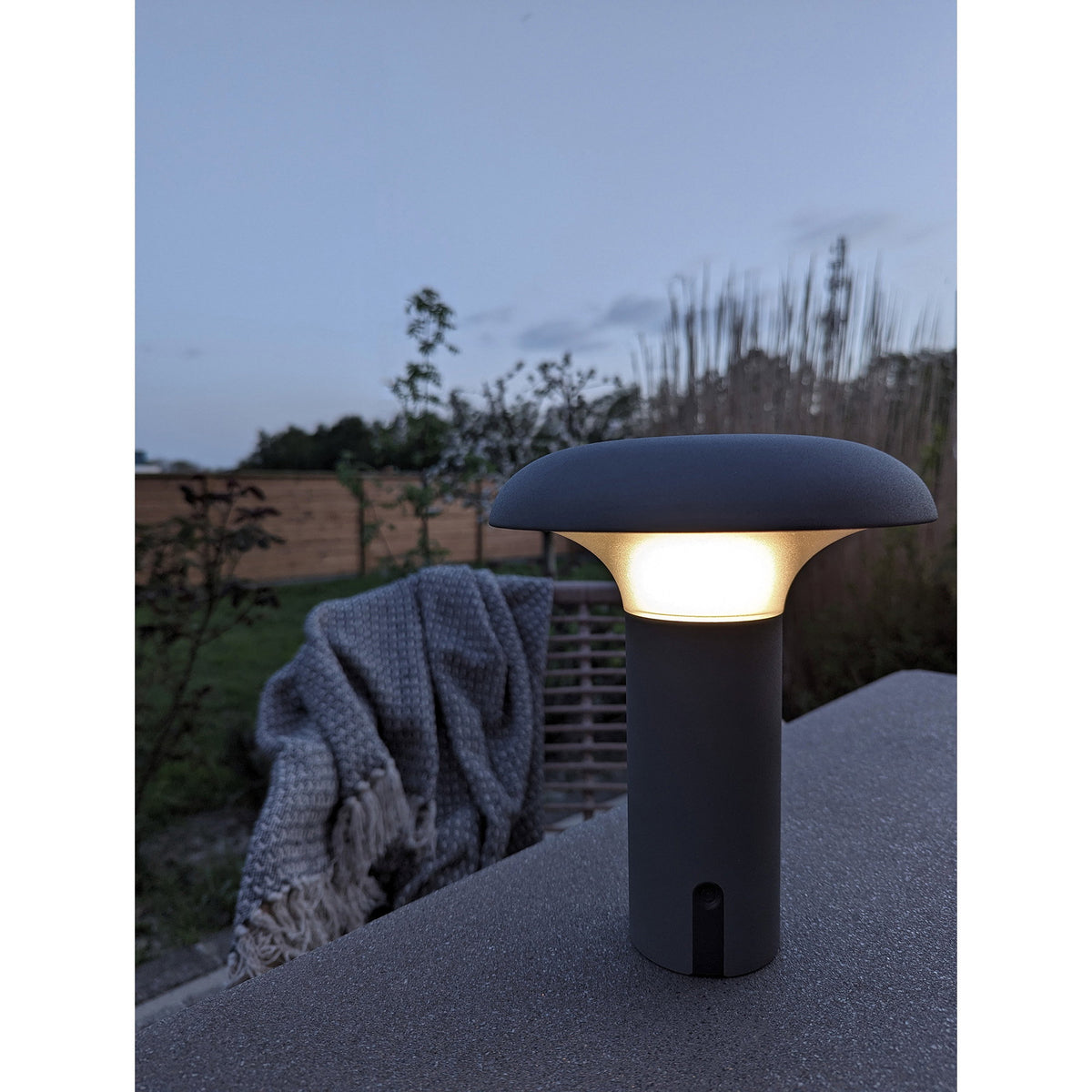 Claes LED-Leuchte, akkubetrieben – Grau – Ansicht 7