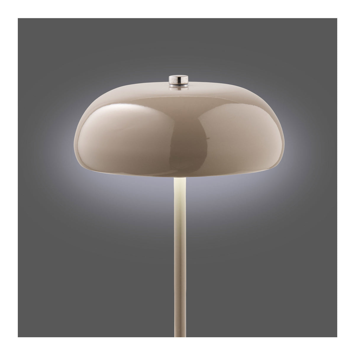 Madita Tischleuchte, akkubetrieben – Metall Taupe, ø 16 cm – Ansicht 3