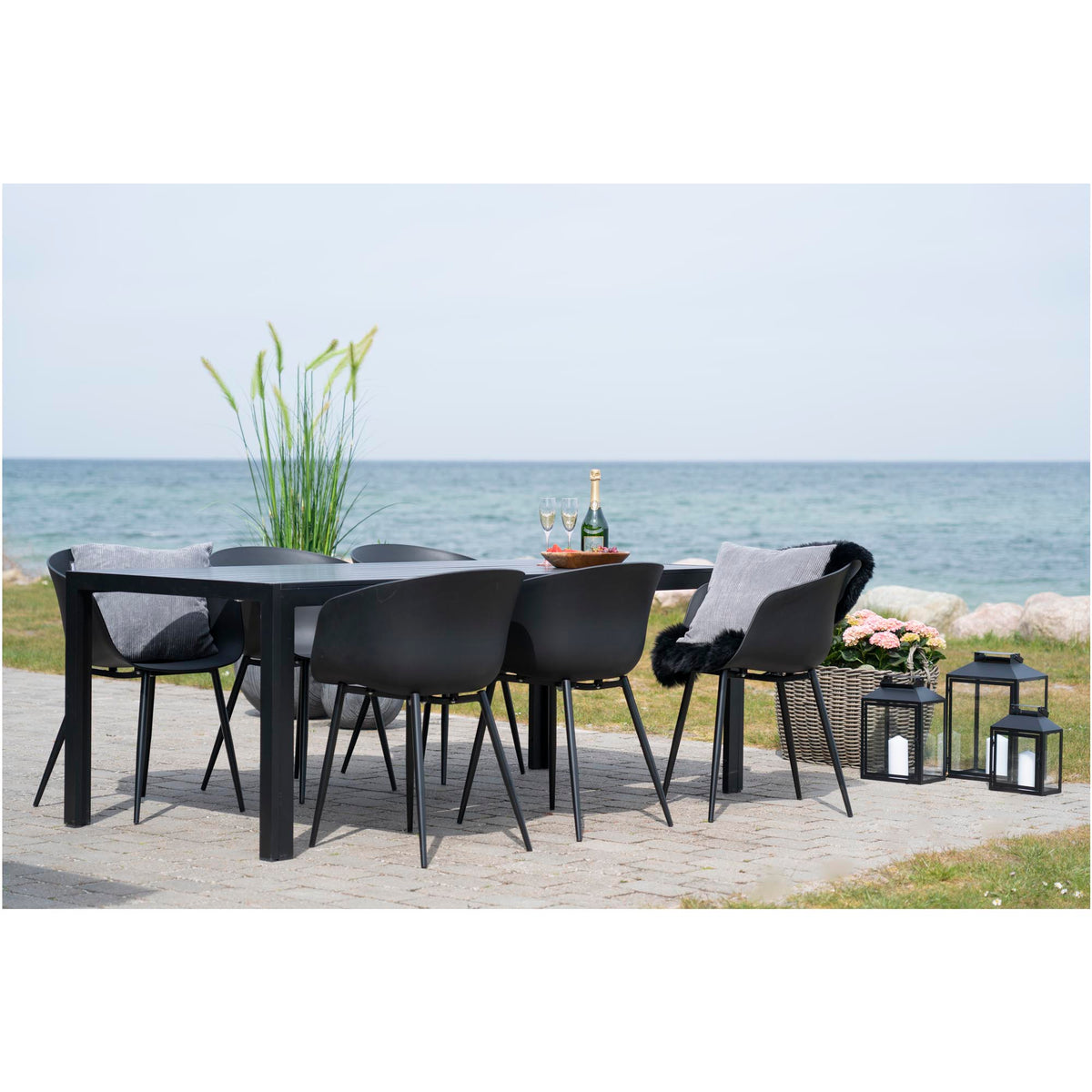 Ulla Gartenstuhl 2er-Set – Polypropylen Schwarz, Beine Schwarz – Ansicht 8
