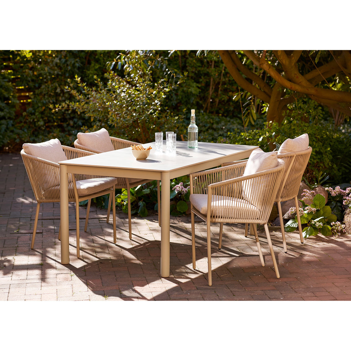 Yola Gartenstuhl 4er-Set inkl. Kissen – Aluminium/Polyester Sand – Ansicht 10