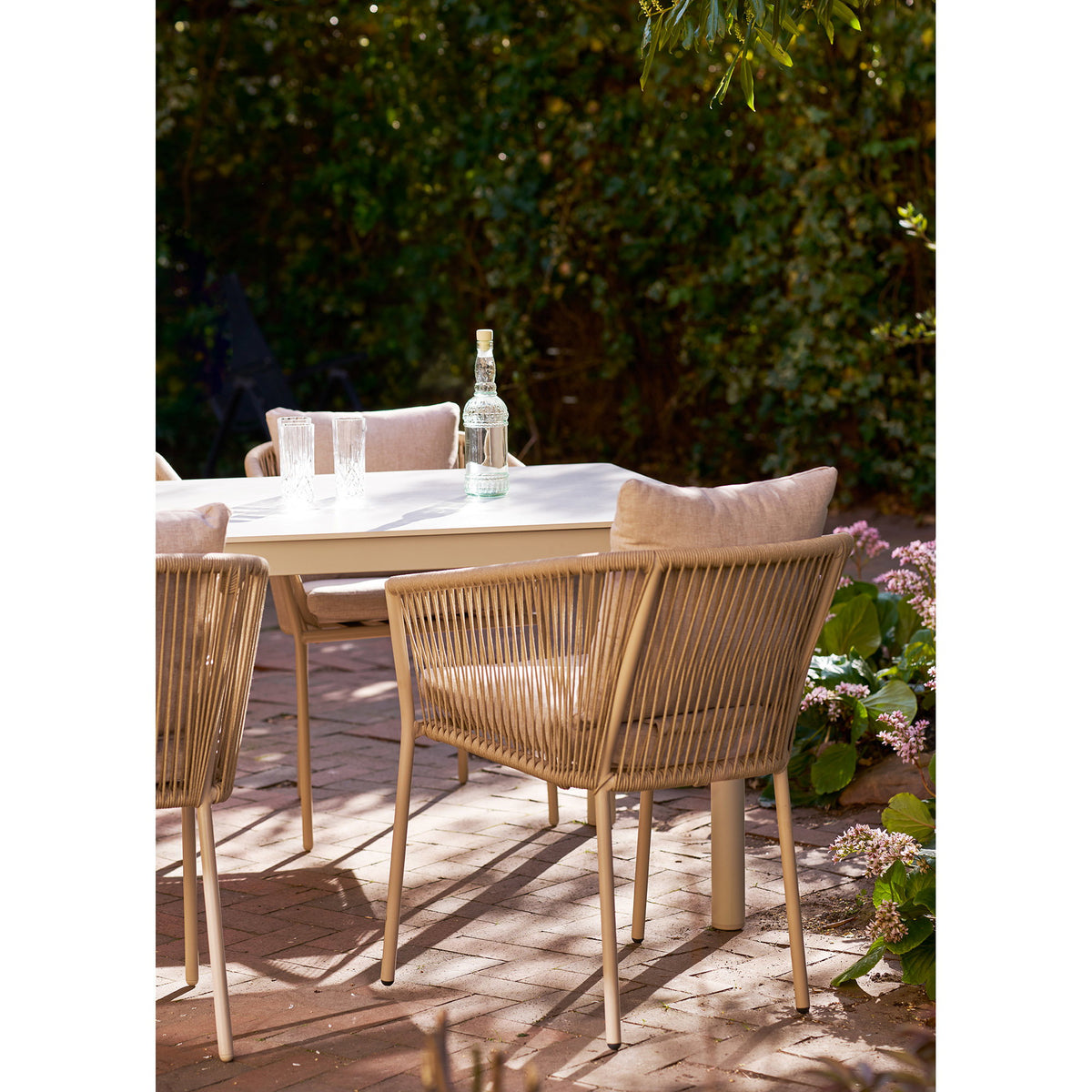 Yola Gartenstuhl 4er-Set inkl. Kissen – Aluminium/Polyester Sand – Ansicht 11
