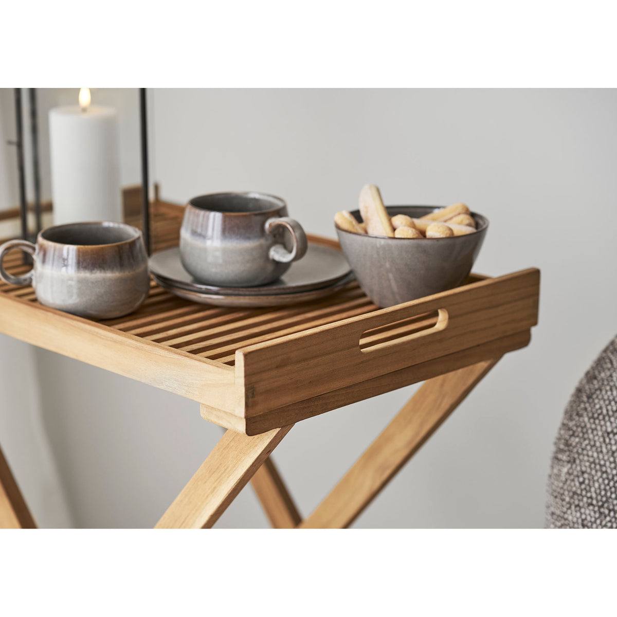 Taro Tablett-Beistelltisch – Teak Natur, 60 × 40 × 70 cm – Ansicht 8
