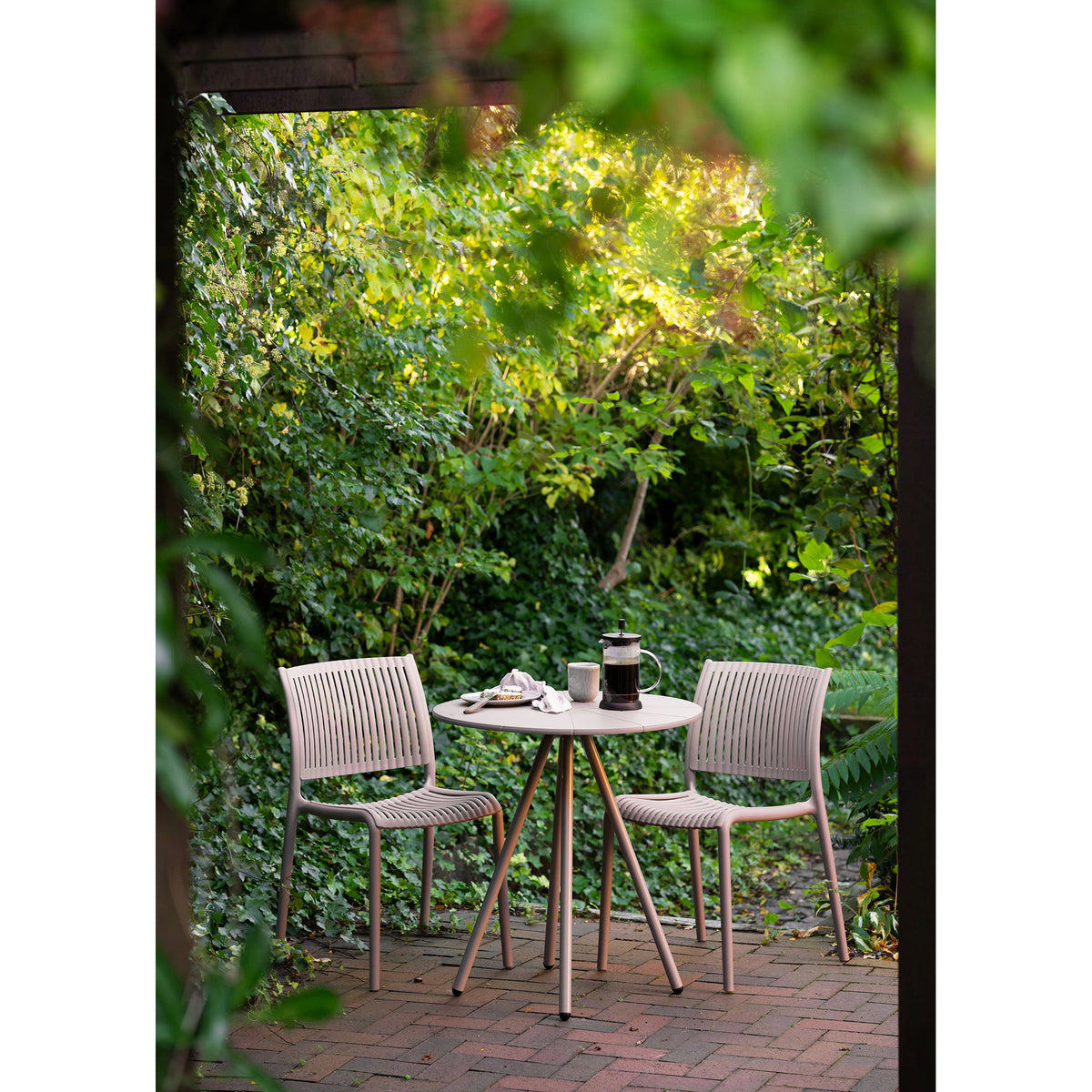 Taavi Garten-Bistrotisch rund – Polypropylen/Stahl Taupe, ø 70 cm – Ansicht 5