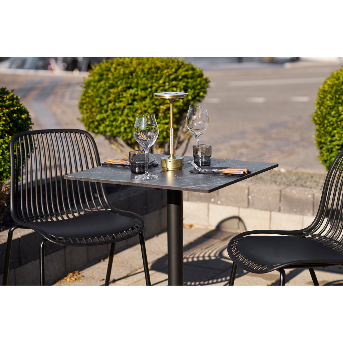 Garten-Bistrotisch – Aluminium, Marmoroptik Dunkelgrau, Beine Schwarz, 60 × 60 cm – Ansicht 9