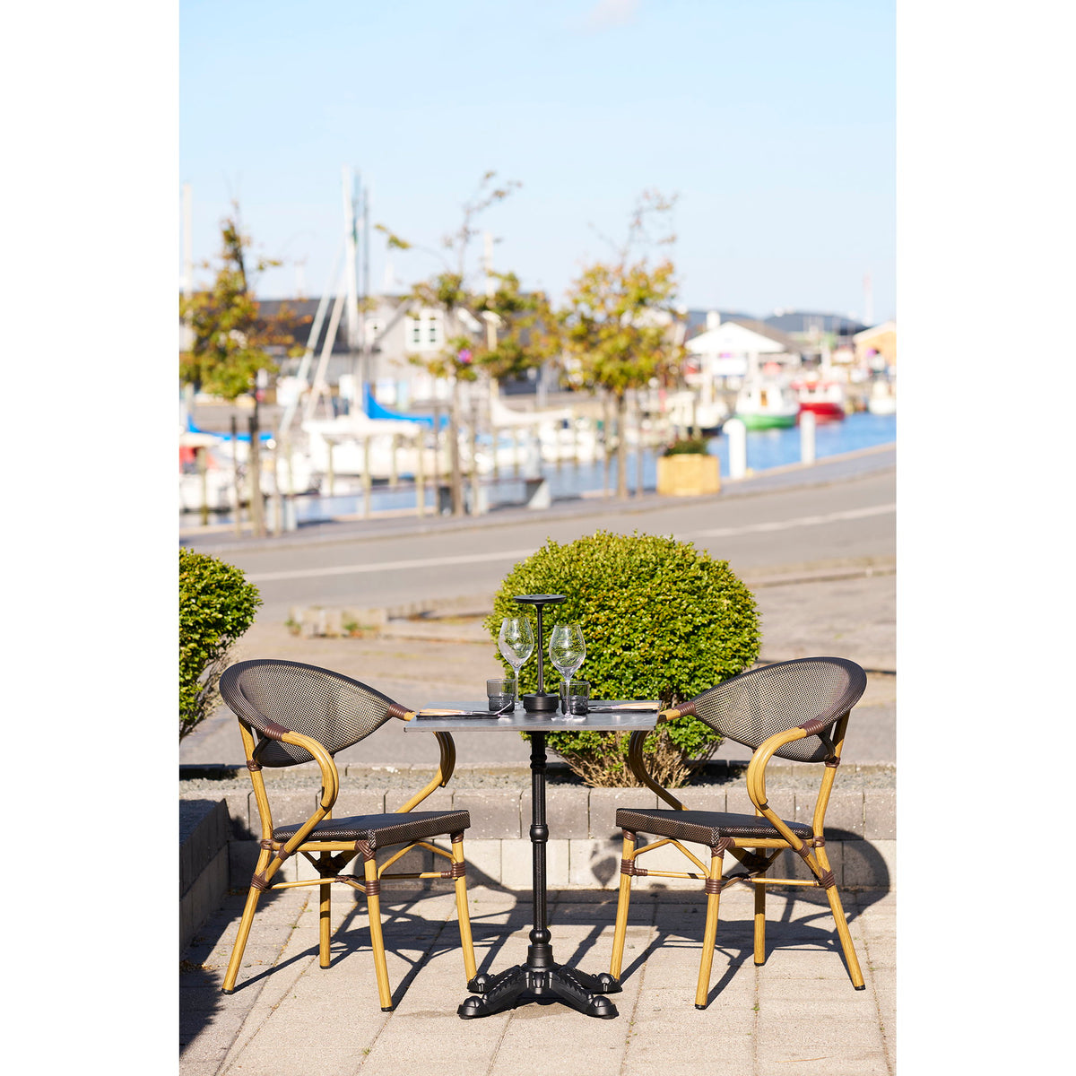 Garten-Bistrotisch – Gusseisen, Marmoroptik Dunkelgrau, Beine Schwarz, 60 × 60 cm – Ansicht 4