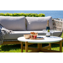 Remo Garten-Couchtisch rund – Akazie/Terrazzo Weiß/Natur, ø 84,5 × 38,5 cm – Ansicht 6