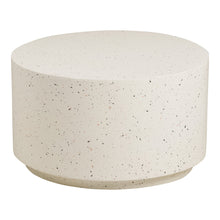 Jette Garten-Couchtisch rund – Fiberclay in Terrazzo-Optik Cremeweiß, ø 70 × 40 cm von Luiva Living