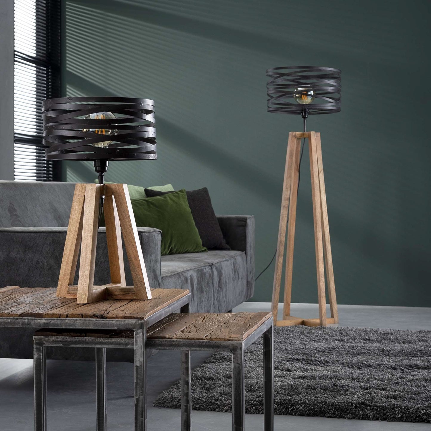 Tischleuchte aus Holz mit Kreuzrahmen  / Slate grey