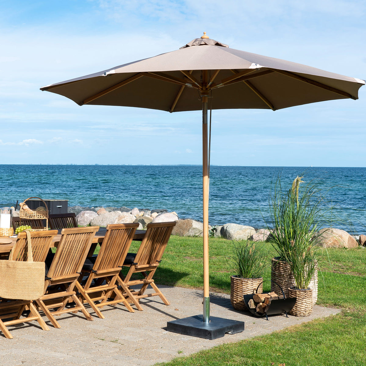 Anke Sonnenschirm mit Neigefunktion – Polyester Sand, ø 300 cm – Ansicht 3
